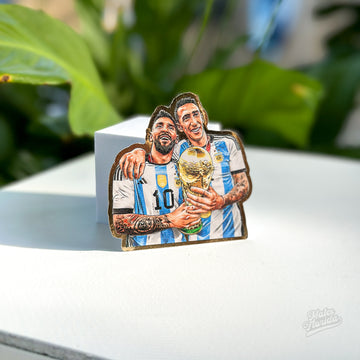 Sticker - Leo y Fideo con Copa (Dorado)